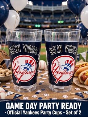 New York Yankees Navy Plastic Pint Glasses - Set of 2